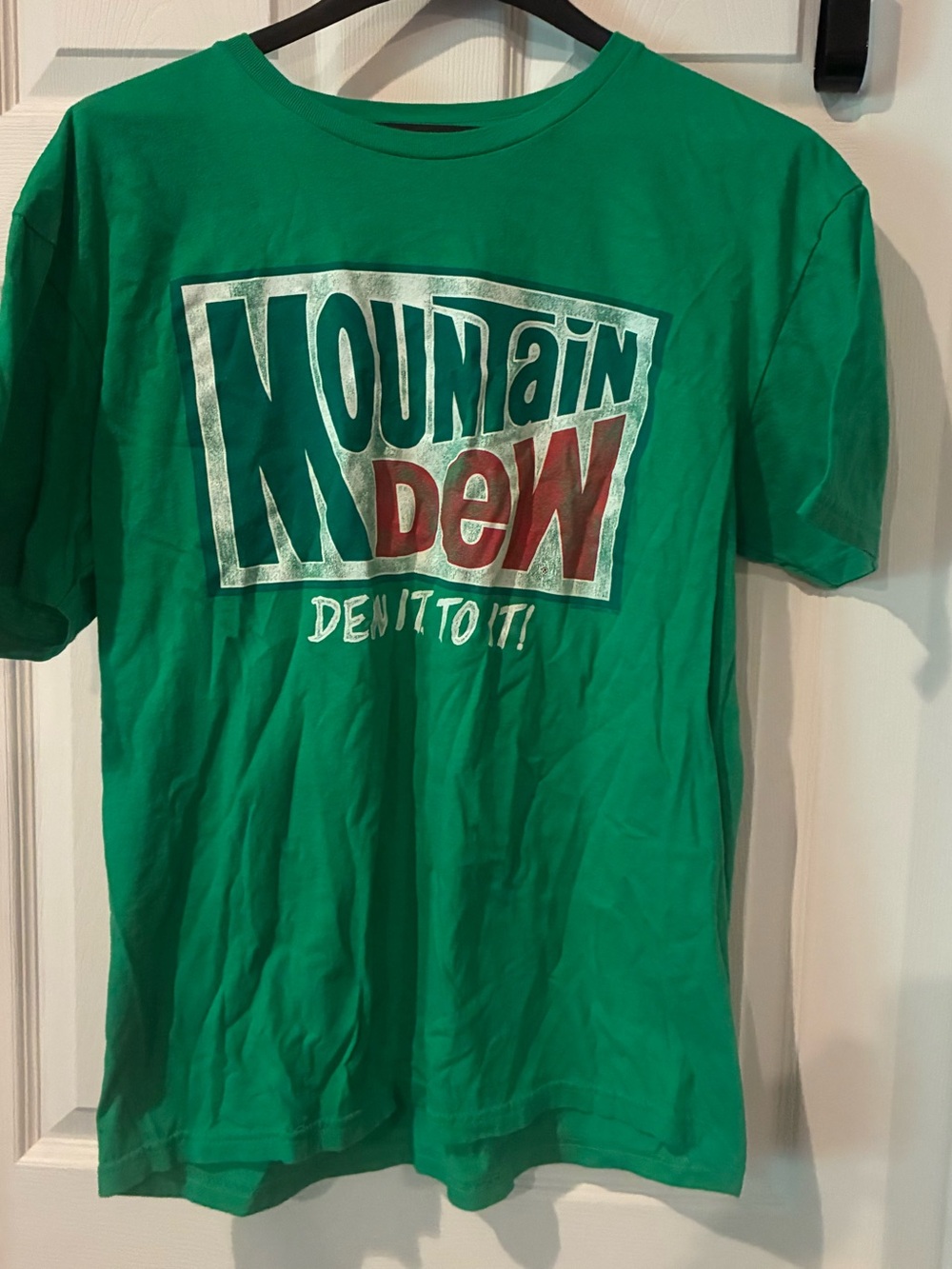 Mountain Dew Men’s size L T-Shirt